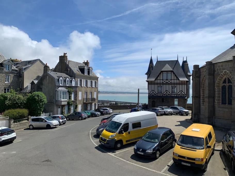 Maison Du Cap Lihou, Duplex Au 1Er Et 2Eme Etage Mansarde, Quartier Historique, Granville Bagian luar foto