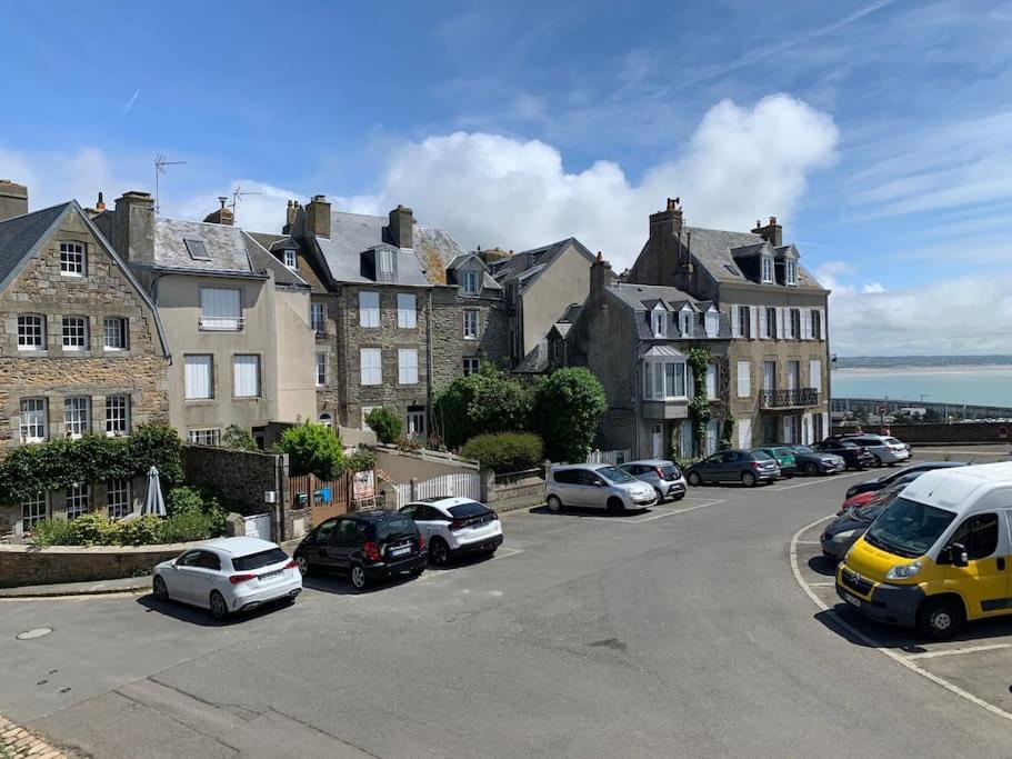 Maison Du Cap Lihou, Duplex Au 1Er Et 2Eme Etage Mansarde, Quartier Historique, Granville Bagian luar foto